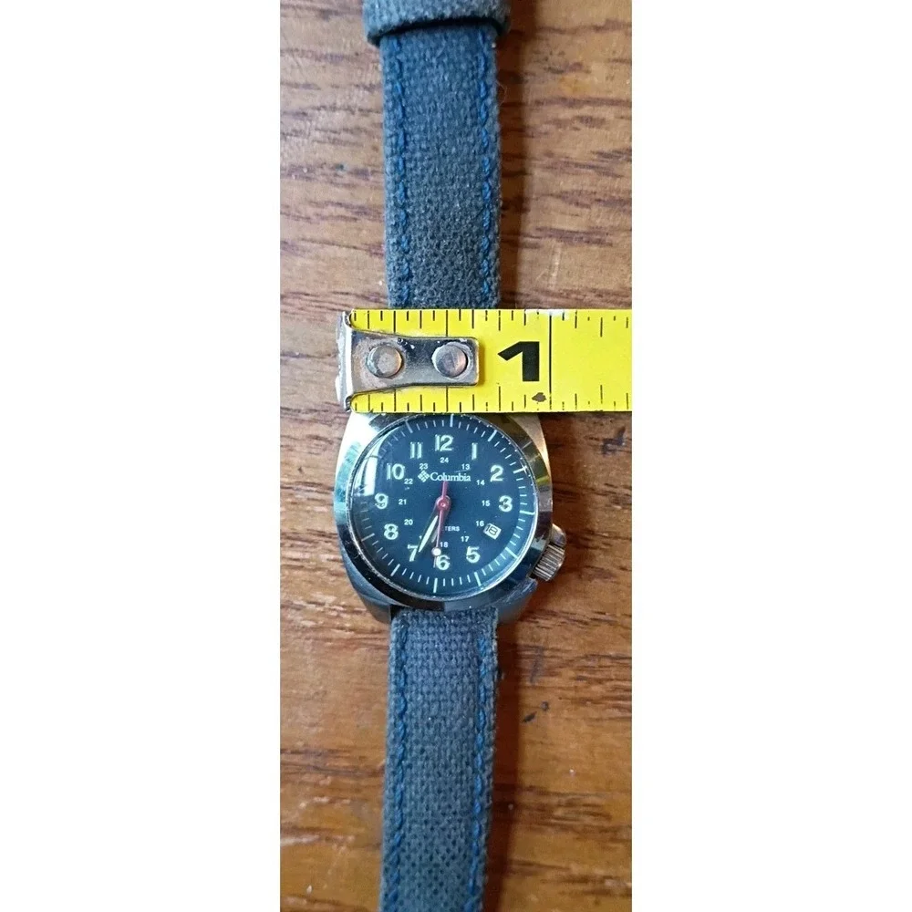 Columbia Watch-Water Resistant-Stainless Steel Caseback- CL 1209‎ - Works - READ